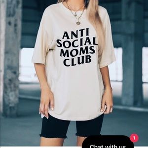 🆕 Graphic Mom Shirt